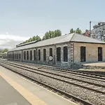 Holiday home Premier, Transit & Lady Hilda Engine Shed *