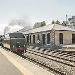 Premier, Transit & Lady Hilda Engine Shed Holiday home