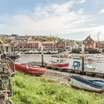 Premier, Transit & Lady Hilda Engine Shed Holiday home Whitby