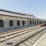 Premier, Transit & Lady Hilda Engine Shed Holiday home