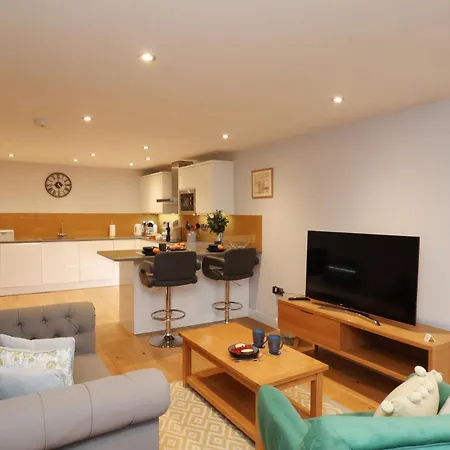 Premier, Transit & Lady Hilda Engine Shed * 惠特比