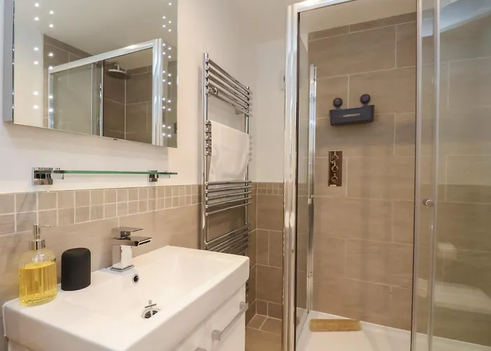 Premier, Transit & Lady Hilda Engine Shed 惠特比