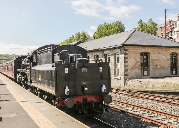 Premier, Transit & Lady Hilda Engine Shed 度假居 惠特比