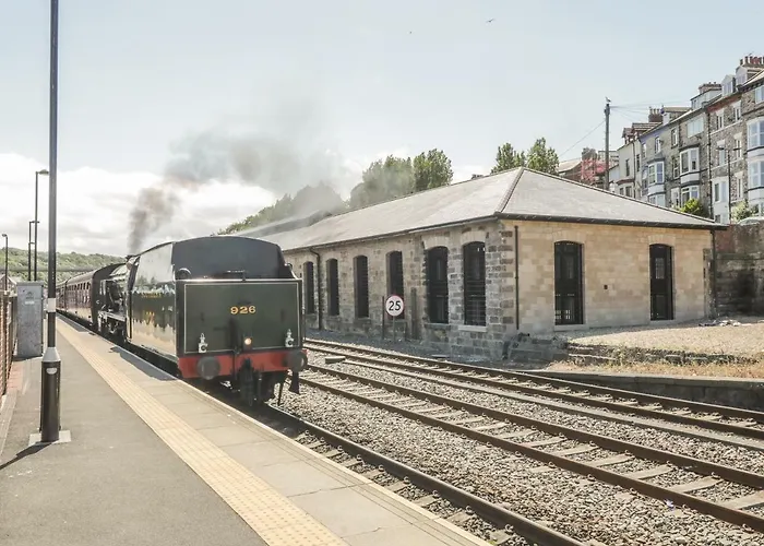 Premier, Transit & Lady Hilda Engine Shed 度假居